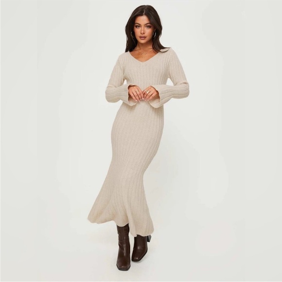 NWT Princess Polly  Beige Long Sleeve Maxi Knit Dress Size M/L - Picture 1 of 11